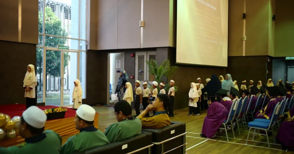 Pentingnya Keteladanan Guru dalam Pendidikan Islam untuk Pembentukan Karakter